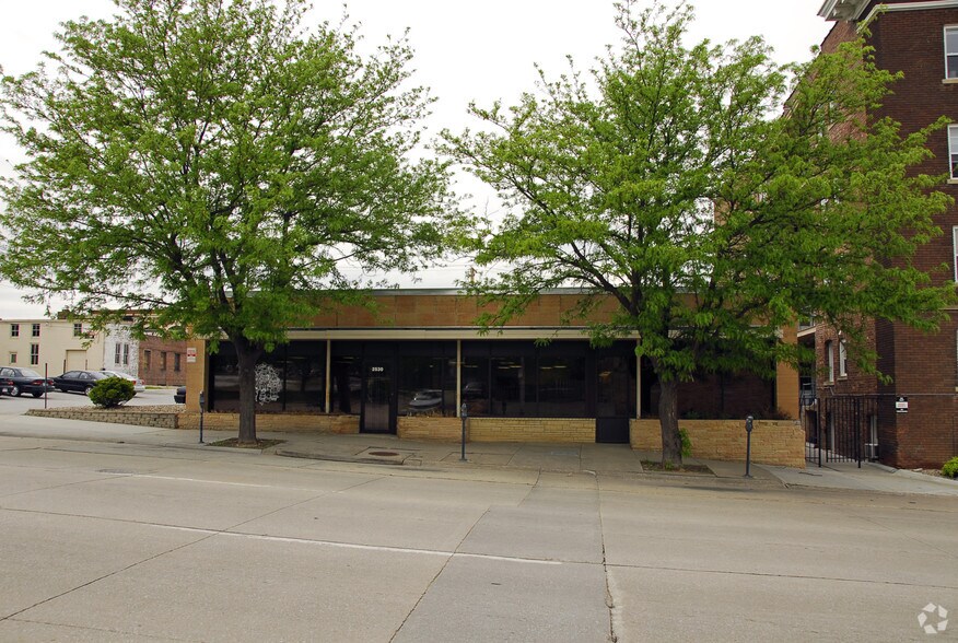 More Photos Of 2510-2530 Harney St, Omaha Light Manufacturing For Lease