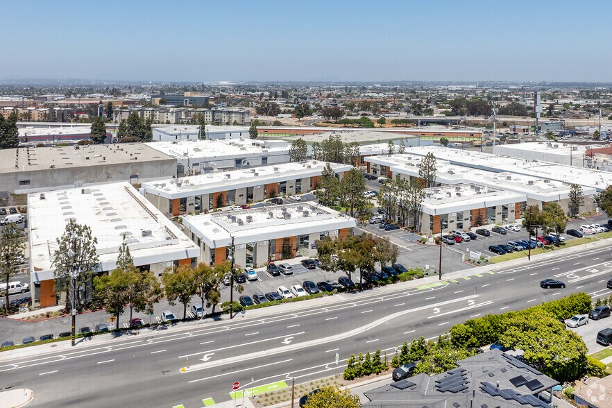 More Photos Of 2609-2615 Manhattan Beach, Redondo Beach Office For Lease