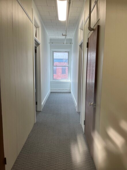 More Photos Of 102 East State Street, Ithaca Loft Creative Space For Lease