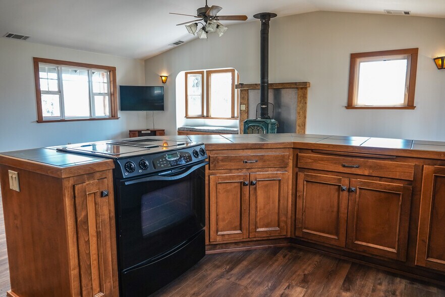 More Photos Of 2003 Kidder Creek Rd, Greenview Land For Sale