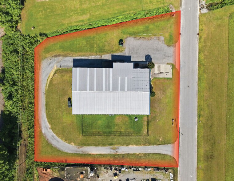 More Photos Of 3655 Peace St, Farmville Industrial For Lease
