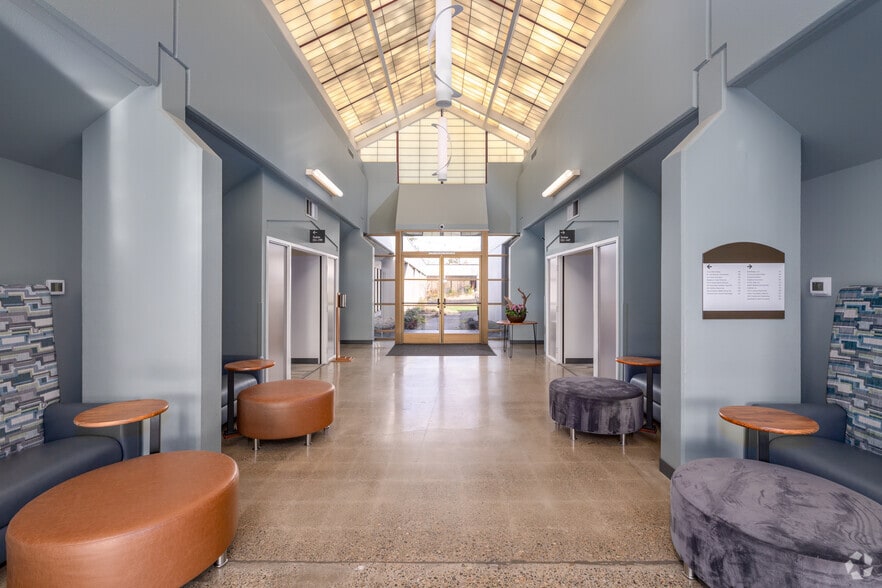 More Photos Of 8362-8380 SW Nimbus Ave, Beaverton Unknown For Lease