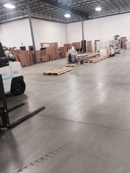 More Photos Of 4849 Barden Ct SE, Kentwood Manufacturing For Lease