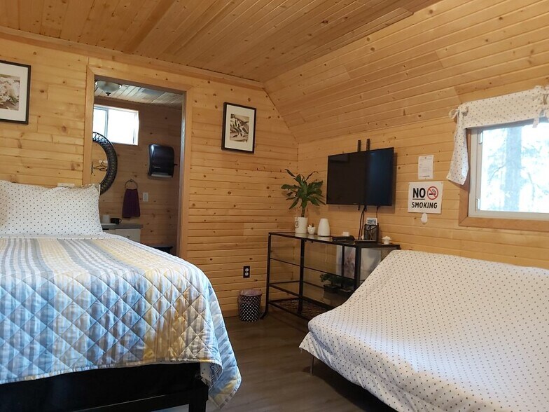 More Photos Of 991 Frontage rd, Blue River Trailer Camper Park For Sale