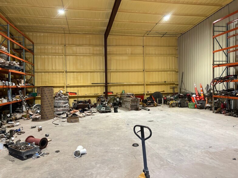 More Photos Of 7066 Raymond Stotzer Pky, College Station Distribution For Lease