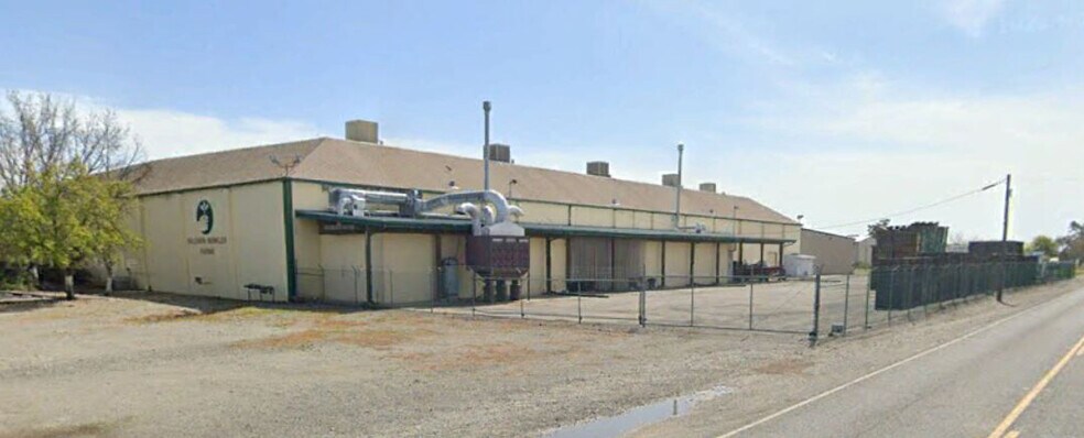 More Photos Of 320 E South St, Orland Industrial For Sale