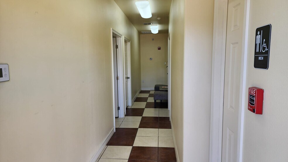 More Photos Of 2313 Citrus Ln, Mission Loft Creative Space For Lease