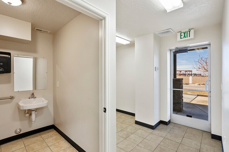 More Photos Of 3415-3425 S 1575 W, Ogden Warehouse For Lease