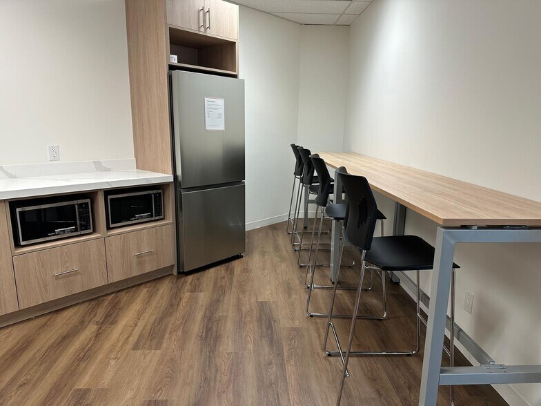 More Photos Of 2810 Matheson Blvd E, Mississauga Coworking Space