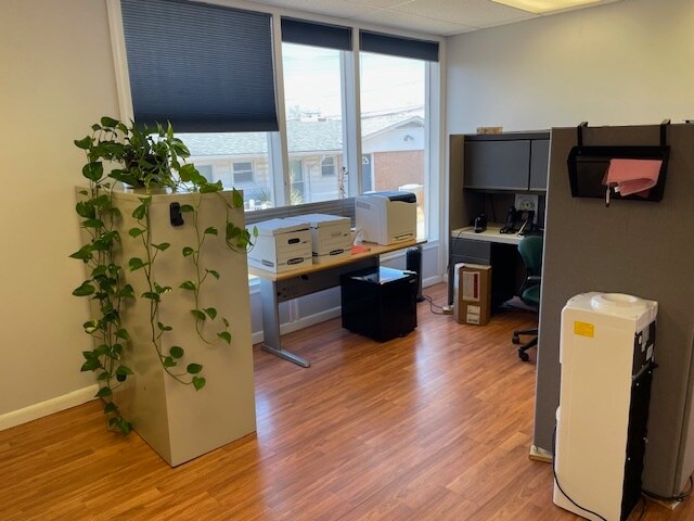 More Photos Of 2981 Solomons Island Rd, Edgewater Office Residential For Lease