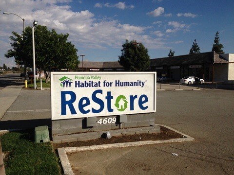 More Photos Of 4611 Holt Blvd, Montclair Showroom For Lease