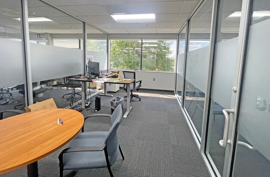 More Photos Of 950 Stephenson Hwy, Troy Loft Creative Space For Lease