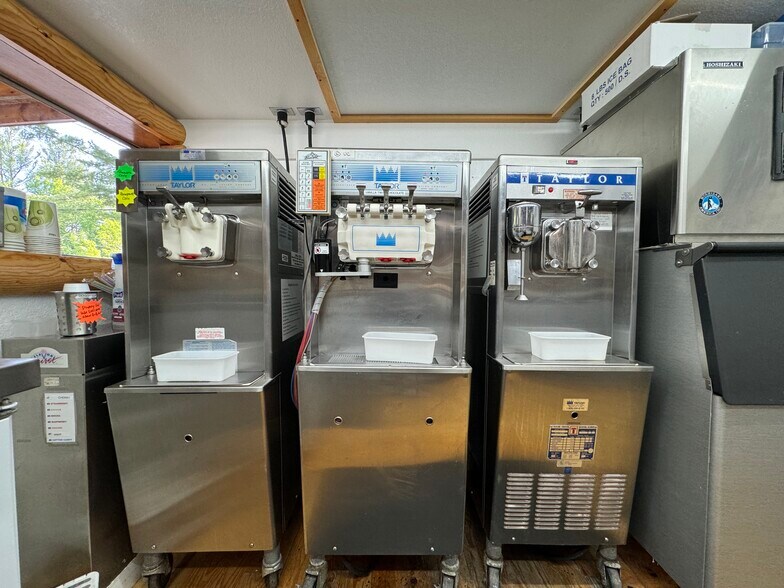 More Photos Of 482 N Sage Lake Rd, Hale Freestanding For Sale