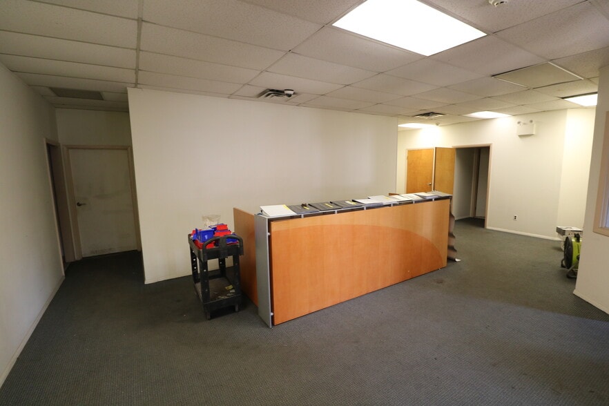 More Photos Of 1633 Republic Rd, Huntingdon Valley Warehouse For Sale