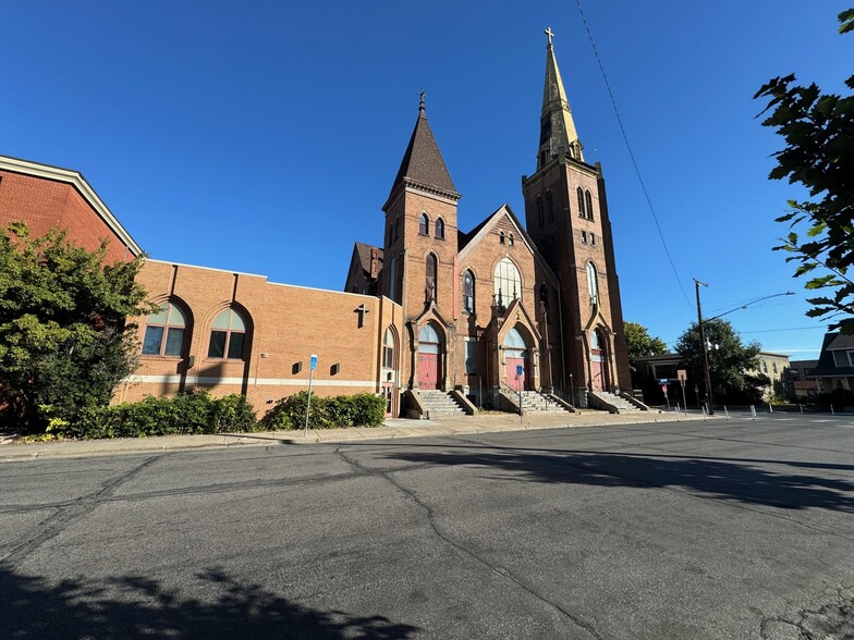 More Photos Of 697 13th Ave NE, Minneapolis Religious Facility For Sale
