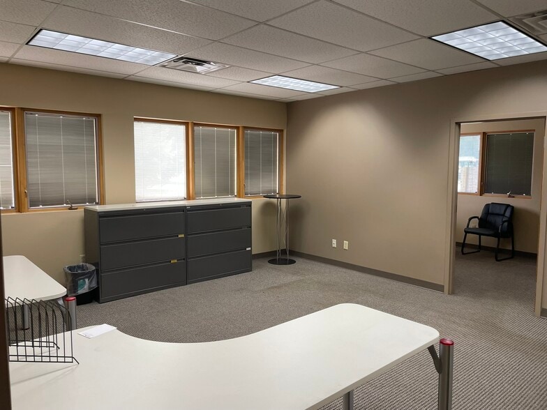 More Photos Of 1735 Central Ave, Albany Office For Sale