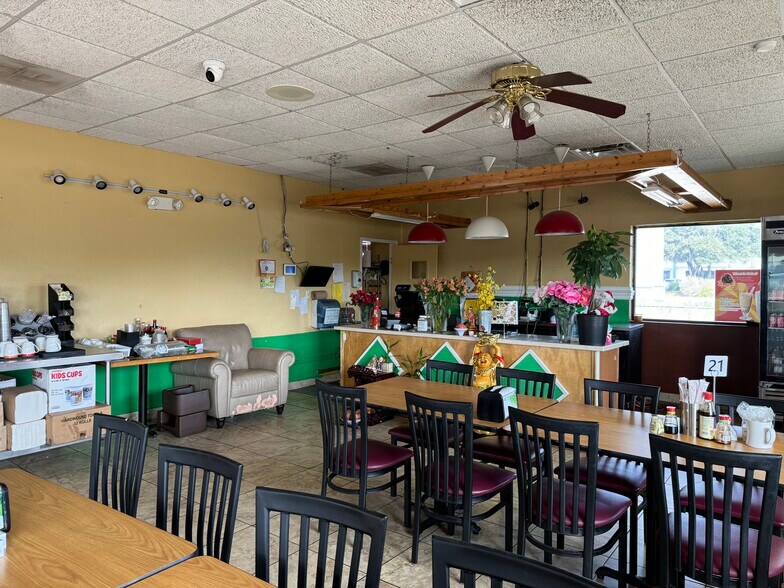 More Photos Of 315 N Bell Blvd, Cedar Park Restaurant For Lease