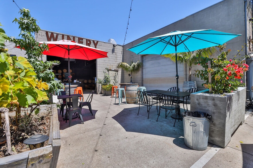 More Photos Of 118 S Cedros Ave, Solana Beach Storefront For Sale