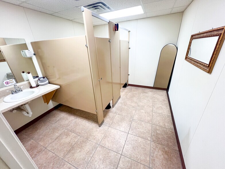 More Photos Of 2508 FM 307, Midland Industrial For Sale