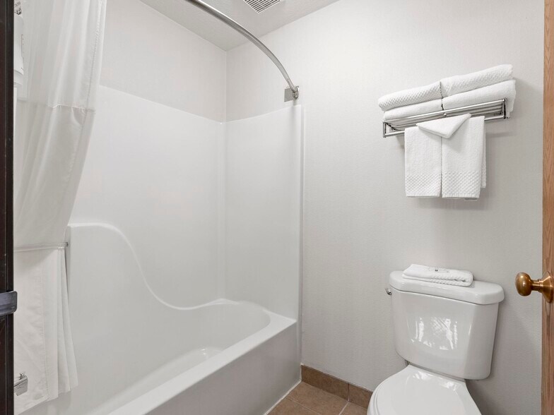 More Photos Of 815 E Hwy 89, Kanab Hotel For Sale