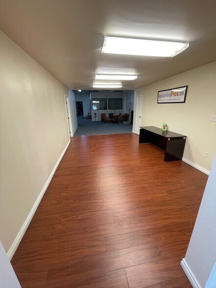 More Photos Of 19410-19420 Business Center Dr, Northridge Warehouse For Lease