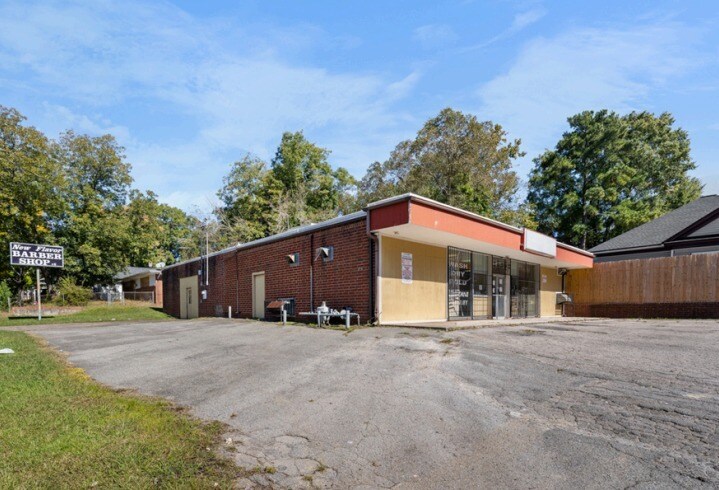 More Photos Of 1019 Holloway St, Durham Freestanding For Sale