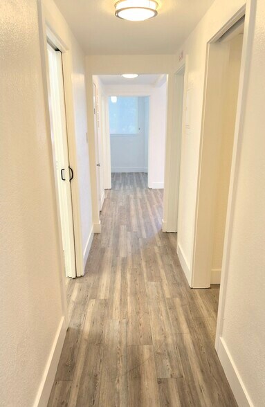 More Photos Of 31542 Coast Hwy, Laguna Beach Storefront Retail Office For Lease