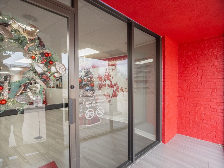 More Photos Of 6001 Nw Expressway, Oklahoma City Office For Sale