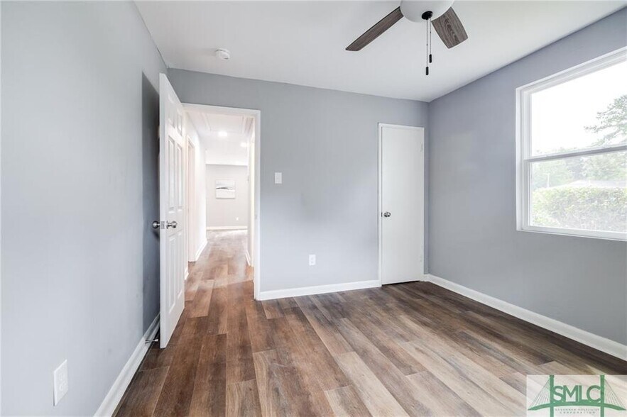 More Photos Of 504 E Montgomery Xrd, Savannah Office Residential For Sale