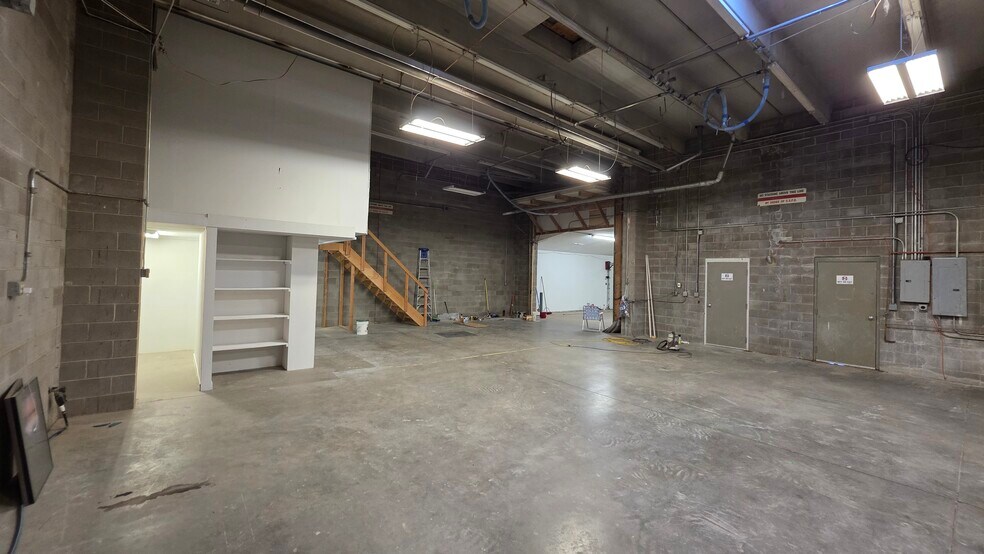 More Photos Of 69-75 Sunflower Rd, Colorado Springs Warehouse For Lease