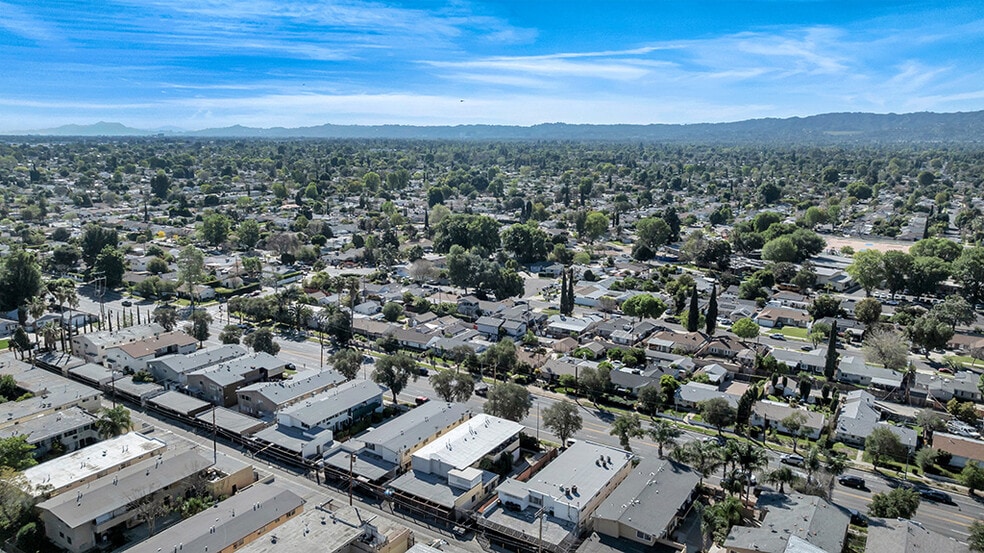 More Photos Of 17945 Roscoe Blvd, Northridge Apartments For Sale