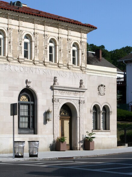 More Photos Of 2 S Broadway, Tarrytown Restaurant For Sale