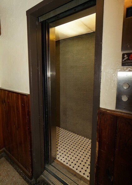 More Photos Of 226 Shady Ave, Pittsburgh Multifamily For Sale