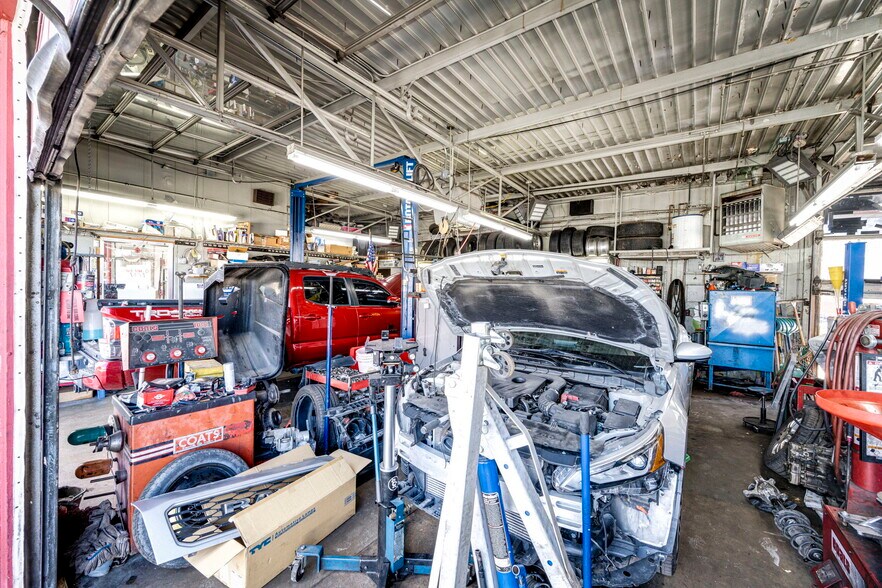 More Photos Of 1200 W Littleton Blvd, Littleton Service Station For Sale