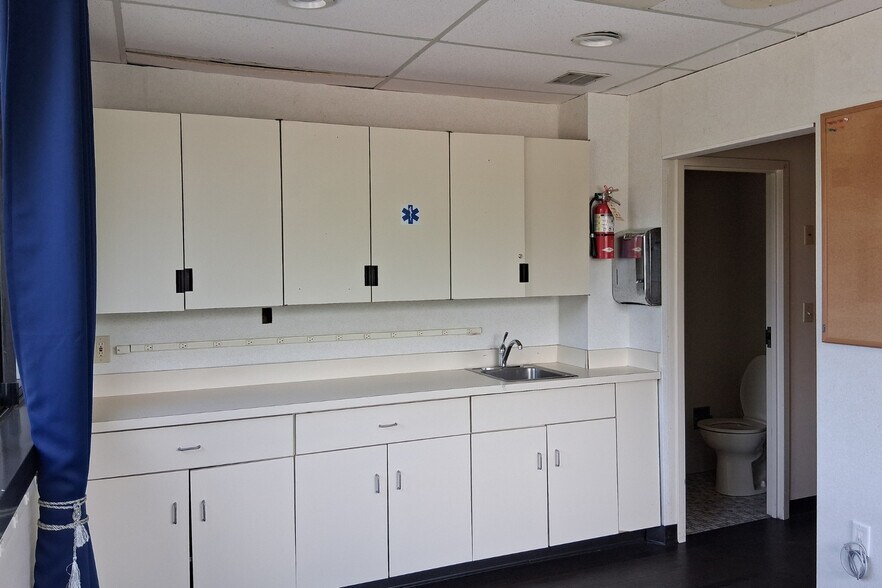 More Photos Of 160 Hawley Ln, Trumbull Medical For Sale