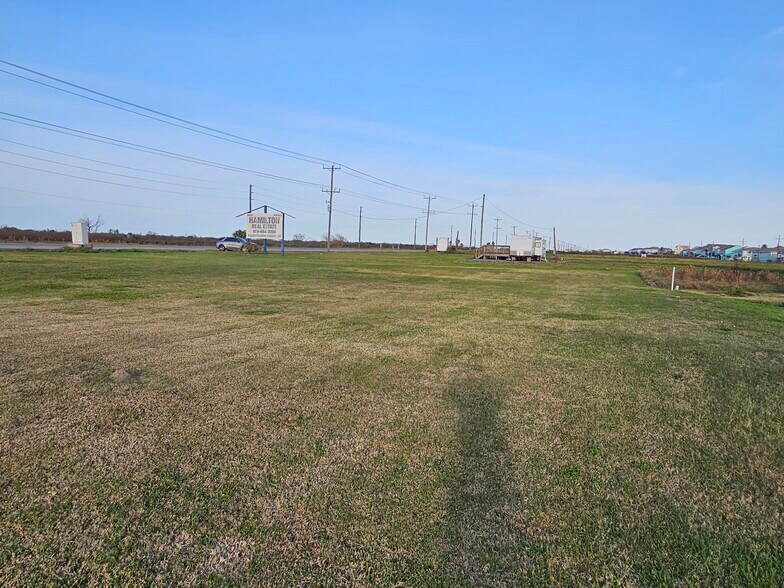 More Photos Of 3114 TX 87, Crystal Beach Land For Lease