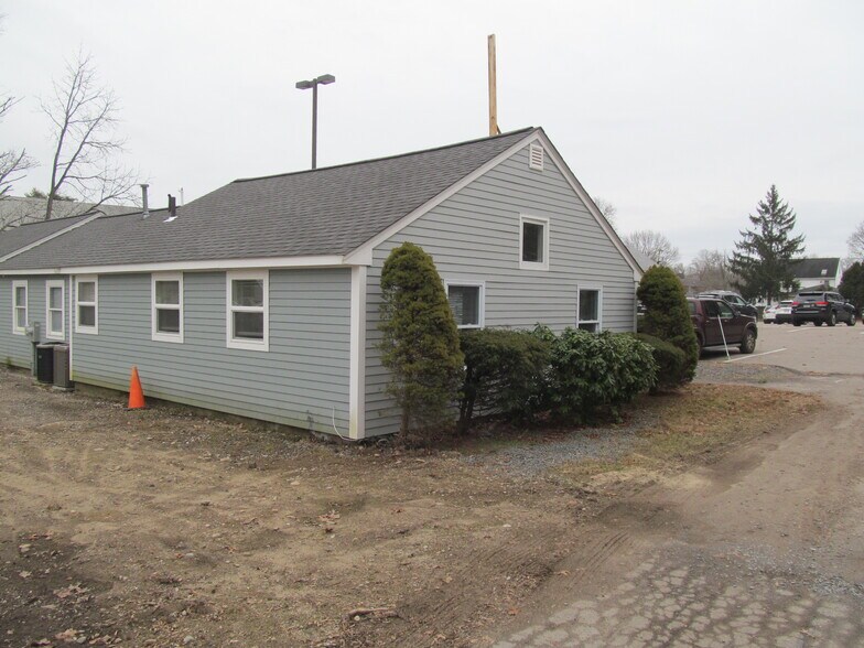 More Photos Of 13 Elm Ct, Easton Office For Lease