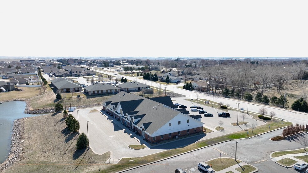 More Photos Of 810 E 56th St, Kearney Office For Lease