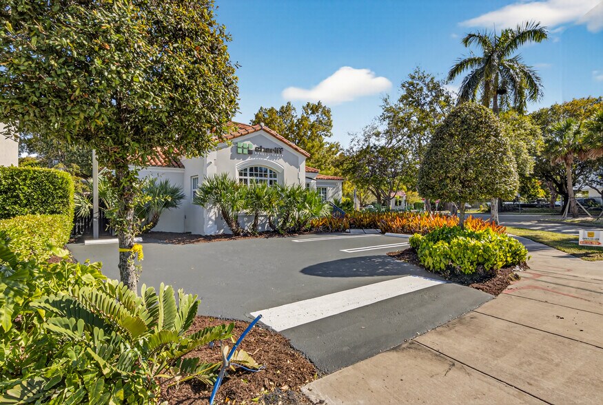 More Photos Of 5801 Biscayne Blvd, Miami Office For Lease