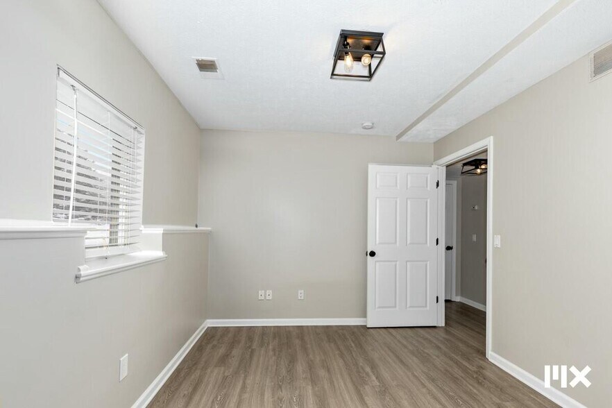 More Photos Of 2535 7th St, Shelbyville Apartments For Sale