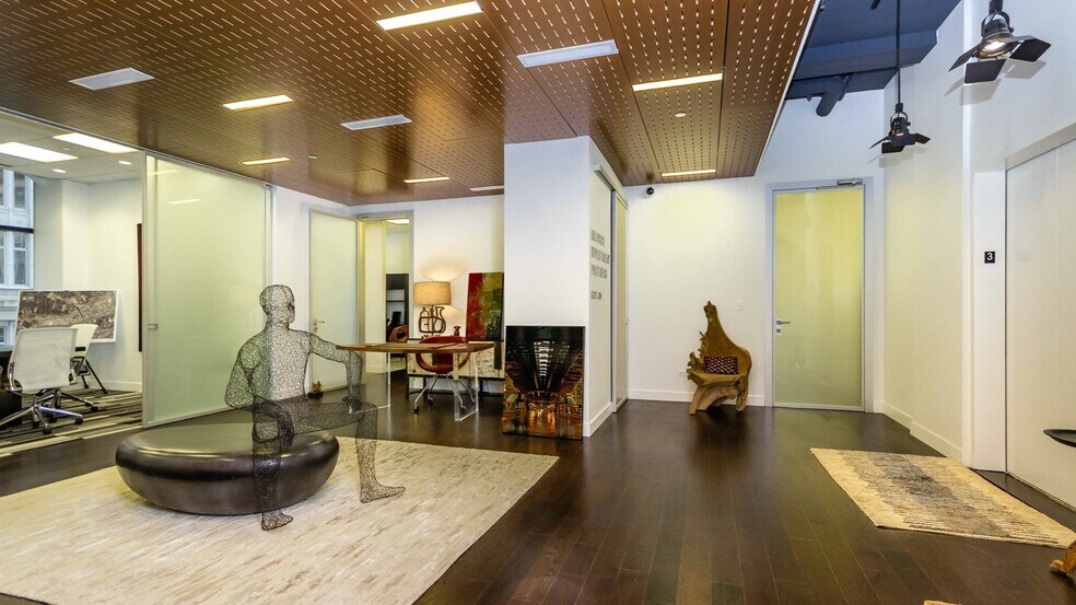 More Photos Of 6 E Monroe St, Chicago Office Residential For Sale