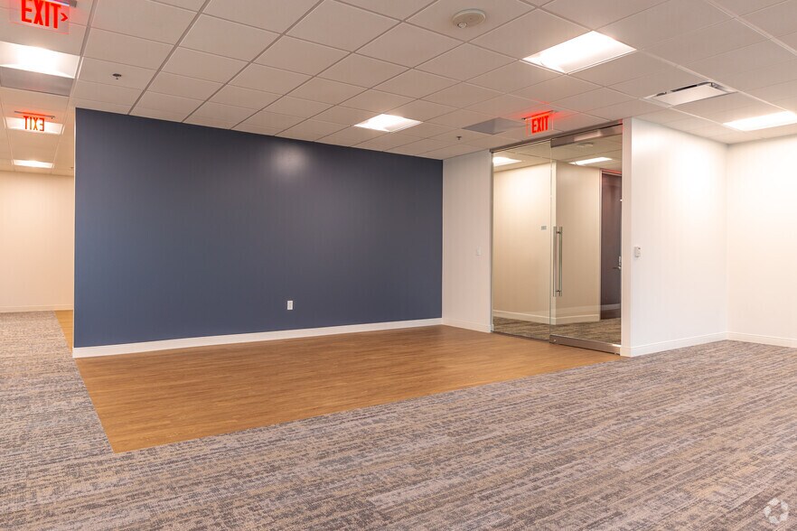 More Photos Of 2600 N Central Expy, Richardson Office For Lease