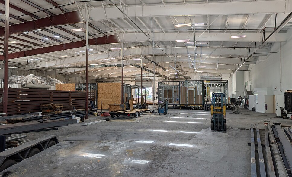 More Photos Of 7756 130th St, Sebastian Manufacturing For Sale
