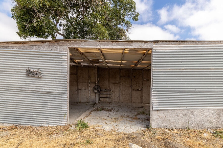 More Photos Of 9370 Macarthur Blvd, Oakland Storefront For Sale