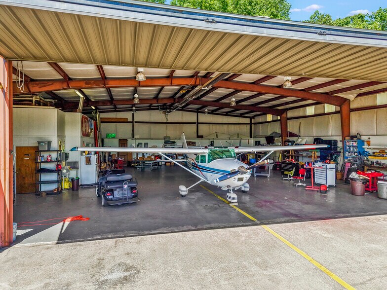 More Photos Of 249 Gilbert Rd, Mocksville Airport For Sale