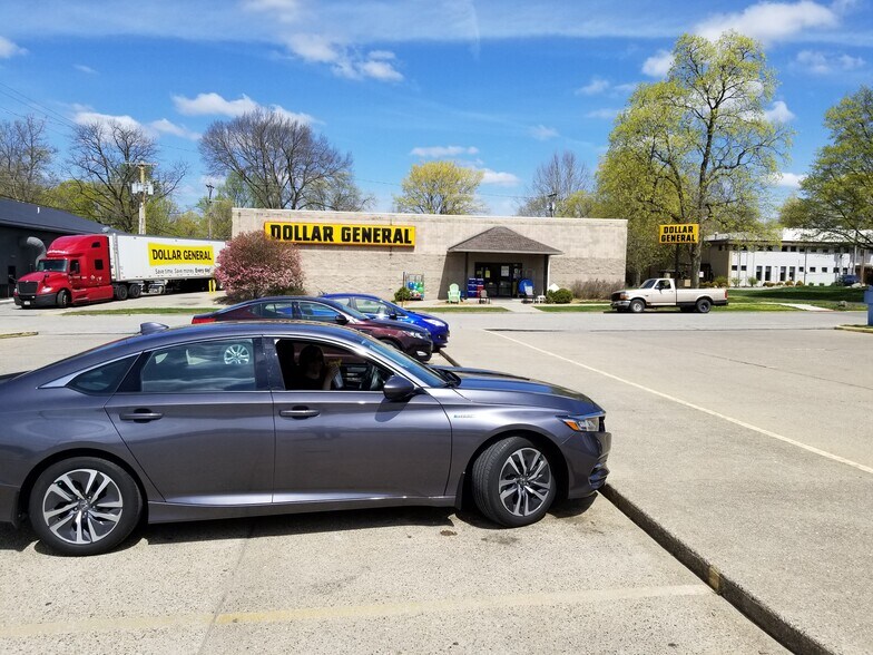 More Photos Of 421 N Jefferson St, Covington Freestanding For Sale