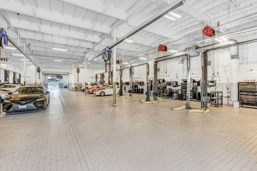 More Photos Of 26825 Auto Mall Pky, Murrieta Auto Dealership For Sale