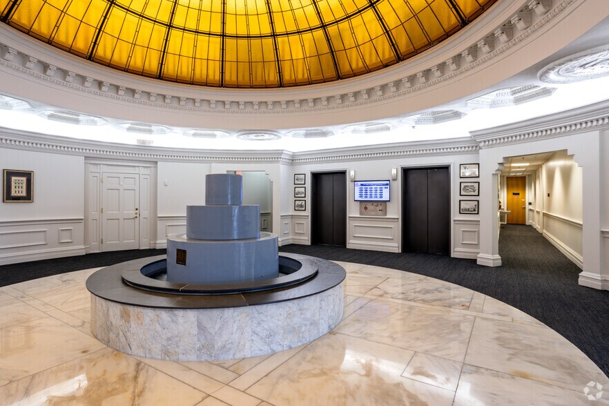 More Photos Of 428 E 4th St, Charlotte Office For Sale