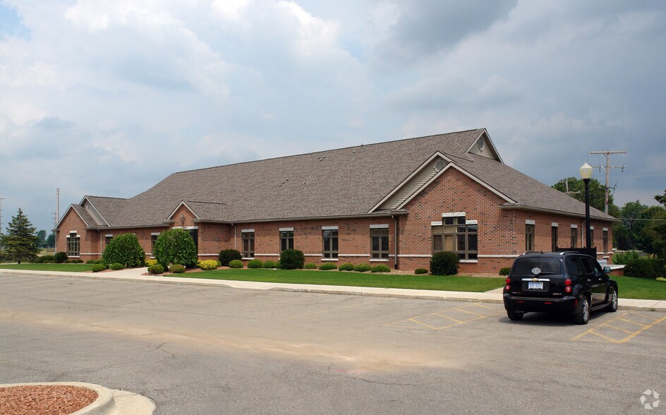 More Photos Of 1501 Waterford Pky, Saint Johns Medical For Lease