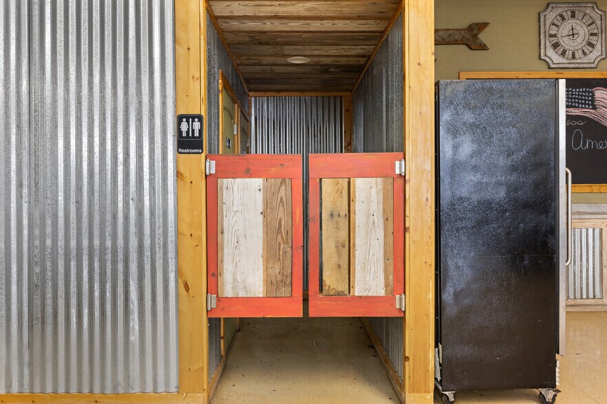 More Photos Of 6598 OK-98 Highway, Wright City Flex For Sale